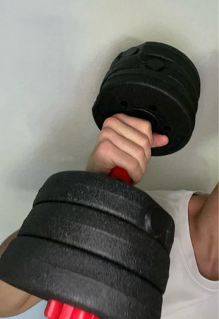 Banco de entrenamiento + Mancuernas y Barra