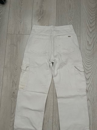 Pantalón cargo beige Mango