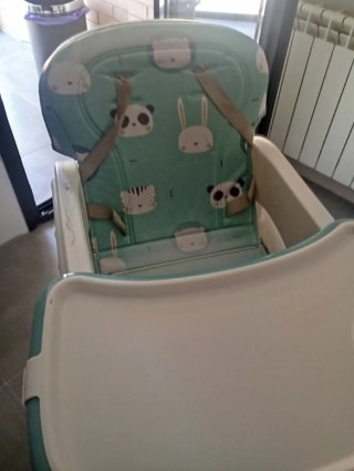 Trona convertible en mesa para bebé