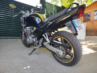 Suzuki Bandit 600 Naked Negra