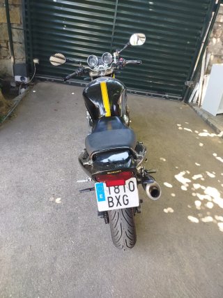 Suzuki Bandit 600 Naked Negra