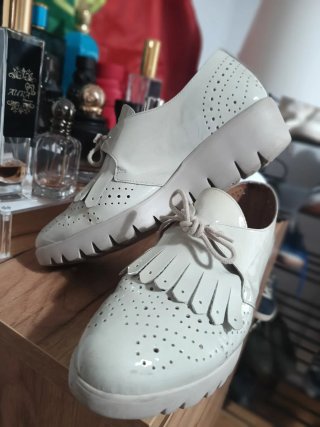 Zapatos Wonders blancos