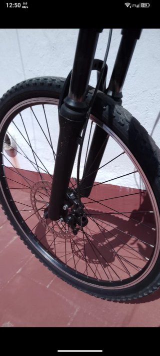 Bicicleta BH Fighter Negra Frenos de Disco