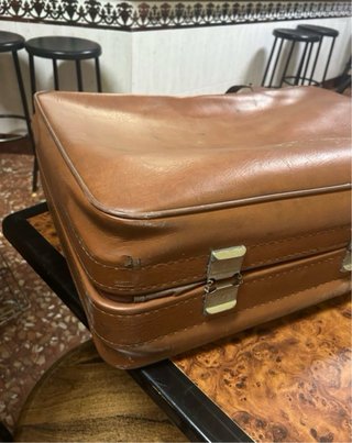 Maleta de mano grande de piel