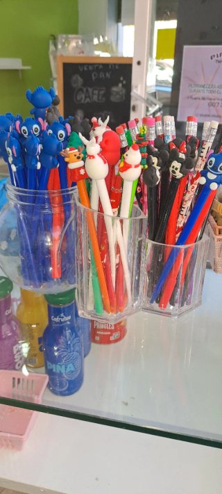 Bolis y lápices decorados