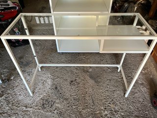 Escritorio Ikea VITTSJÖ cristal y metal blanco