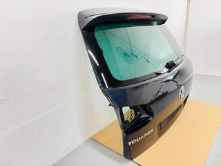 Portón VW Touareg 2014-2018 7P6827159B 7P6827025C