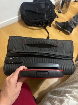 Maleta de ruedas Eastpak negra