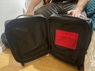 Maleta de ruedas Eastpak negra