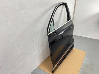 Puerta delantera izquierda VW Touareg 2010-2018 7P0831311B