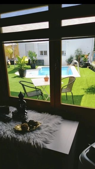 Alquiler habitación con baño en cabaña de madera.