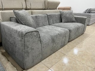 SOFÁ GRIS DE TRES PLAZAS PERFECTO!