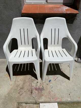 2 Sillas de Jardín de Plástico Blancas