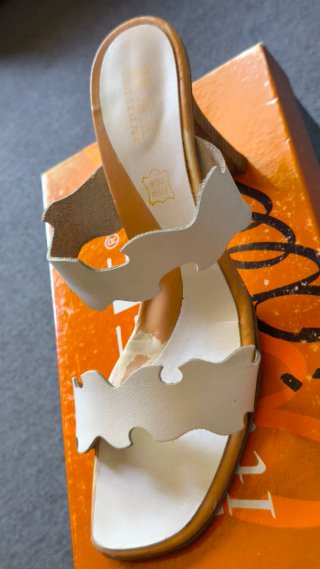 Sandalias de piel blancas T-38