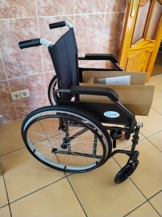 silla de ruedas a estrenar