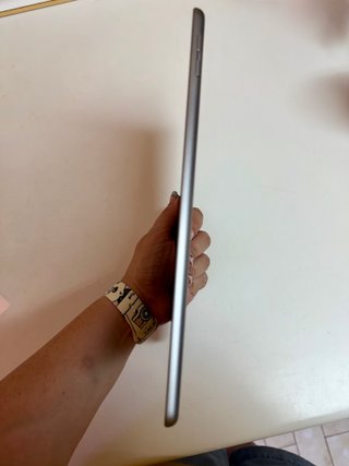 iPad 6ª Gen 128GB WiFi Plata
