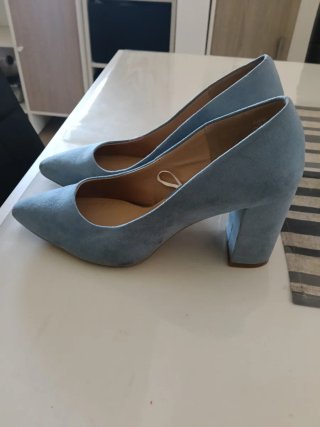 Zapatos de tacón azul