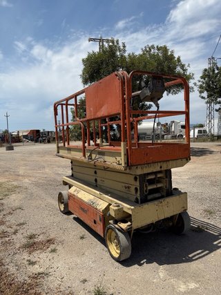 Tijera Elevadora JLG