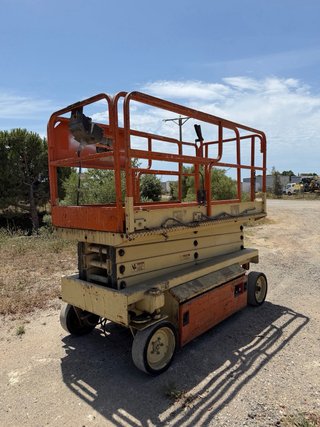 Tijera Elevadora JLG