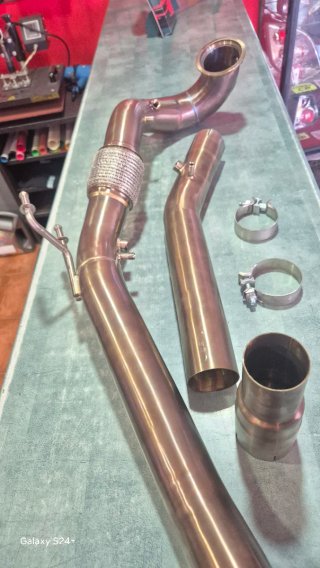 Downpipe VW Golf 8 R