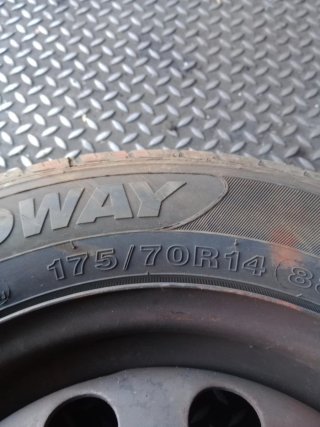 NEUMATICOS 175/70R14 88T