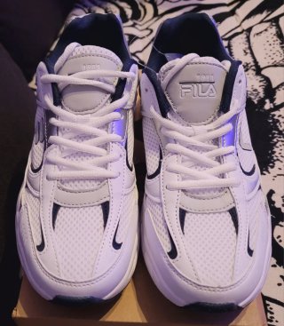 Zapatillas Fila 1911 Blancas y Azules