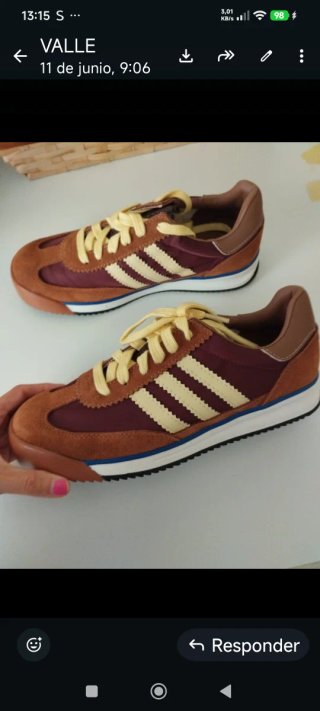 Zapatillas Adidas Marrones y Beige