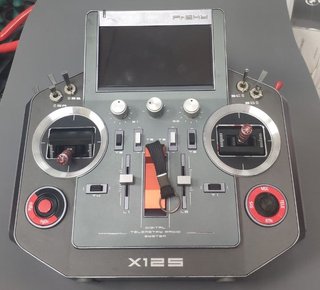 Emisora FrSky ETHOS X12S