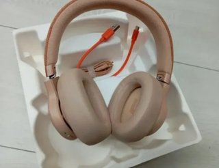 JBL Auriculares inalámbricos circumaurales Live 77