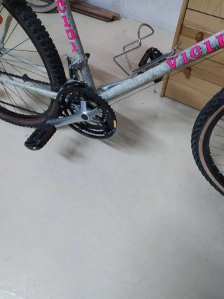 Bicicleta adult + 3 rodes recanvi