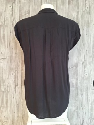 Camisa negra manga corta