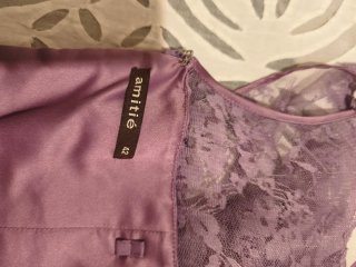 Vestido fiesta AMITIE morado encaje volantes