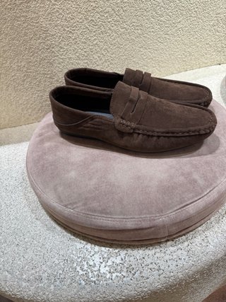 Mocasines de ante marrón para hombre
