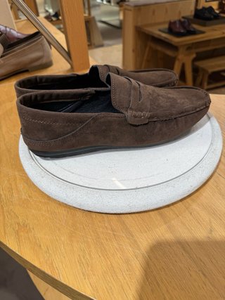 Mocasines de ante marrón para hombre