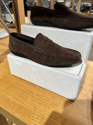 Mocasines de ante marrón para hombre