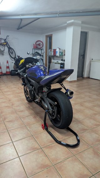 Yamaha R6 Moto de Circuito