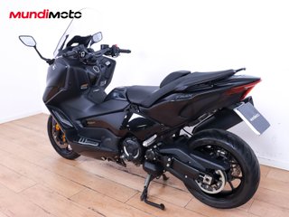 YAMAHA T-MAX 560 TECH MAX