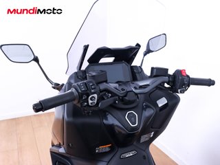 YAMAHA T-MAX 560 TECH MAX