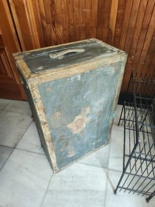 Baúl antiguo de viaje