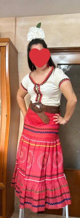 Falda flamenca roja y blanca