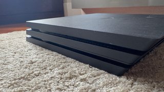 PS4 PRO 1TB FW 12.02 + DISCO BDJB