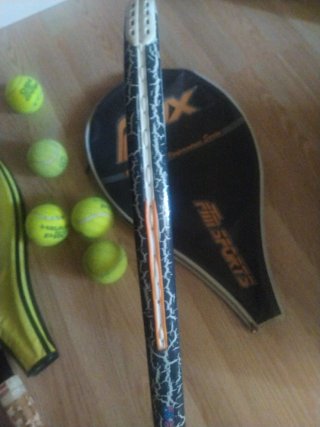 Lote 2 raquetas tenis con funda y pelotas