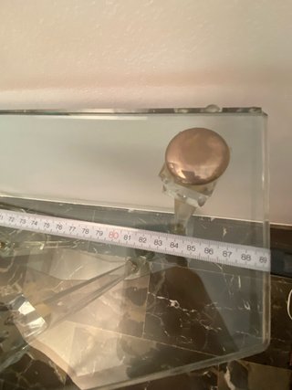 Mesa auxiliar de cristal y metacrilato