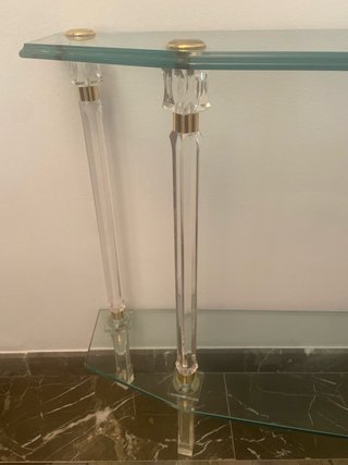 Mesa auxiliar de cristal y metacrilato