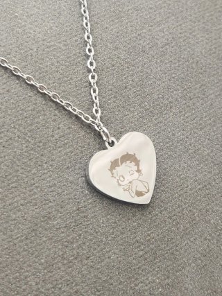 Medalla Corazón Betty Boop Acero Quirúrgico