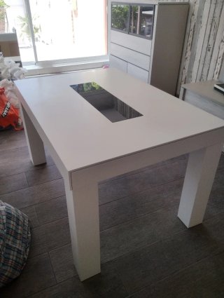 Mesa comedor extensible lacado blanca.