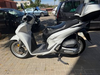 Honda SH 2021 con Top Box