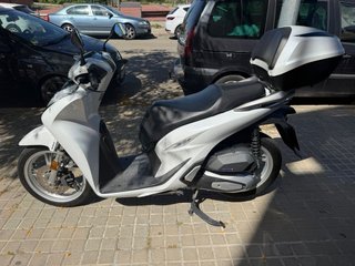 Honda SH 2021 con Top Box