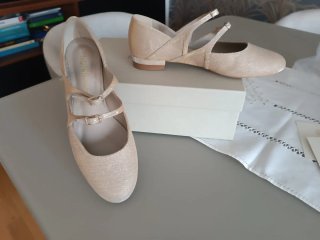 Nuevos-Zapatos Flordeasoka Dorados y Plateados 39
