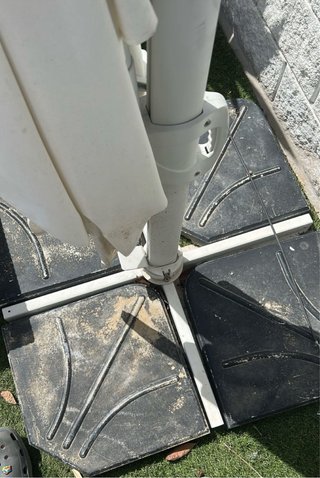 Parasol excéntrico 4x4 con apenas uso